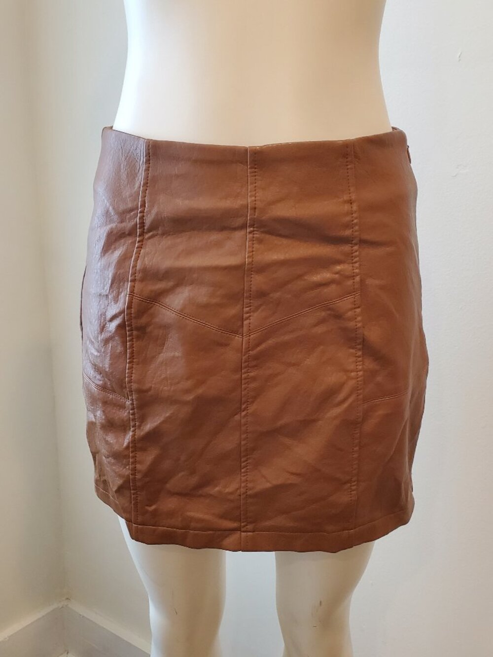 Bluivy womens size S cognac brown faux leather mini skirt faux suede lined
